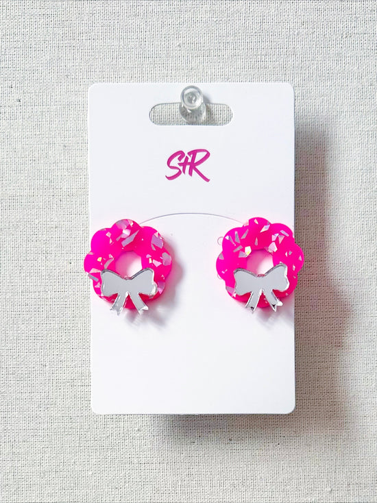 Hot Pink Wreath Stud