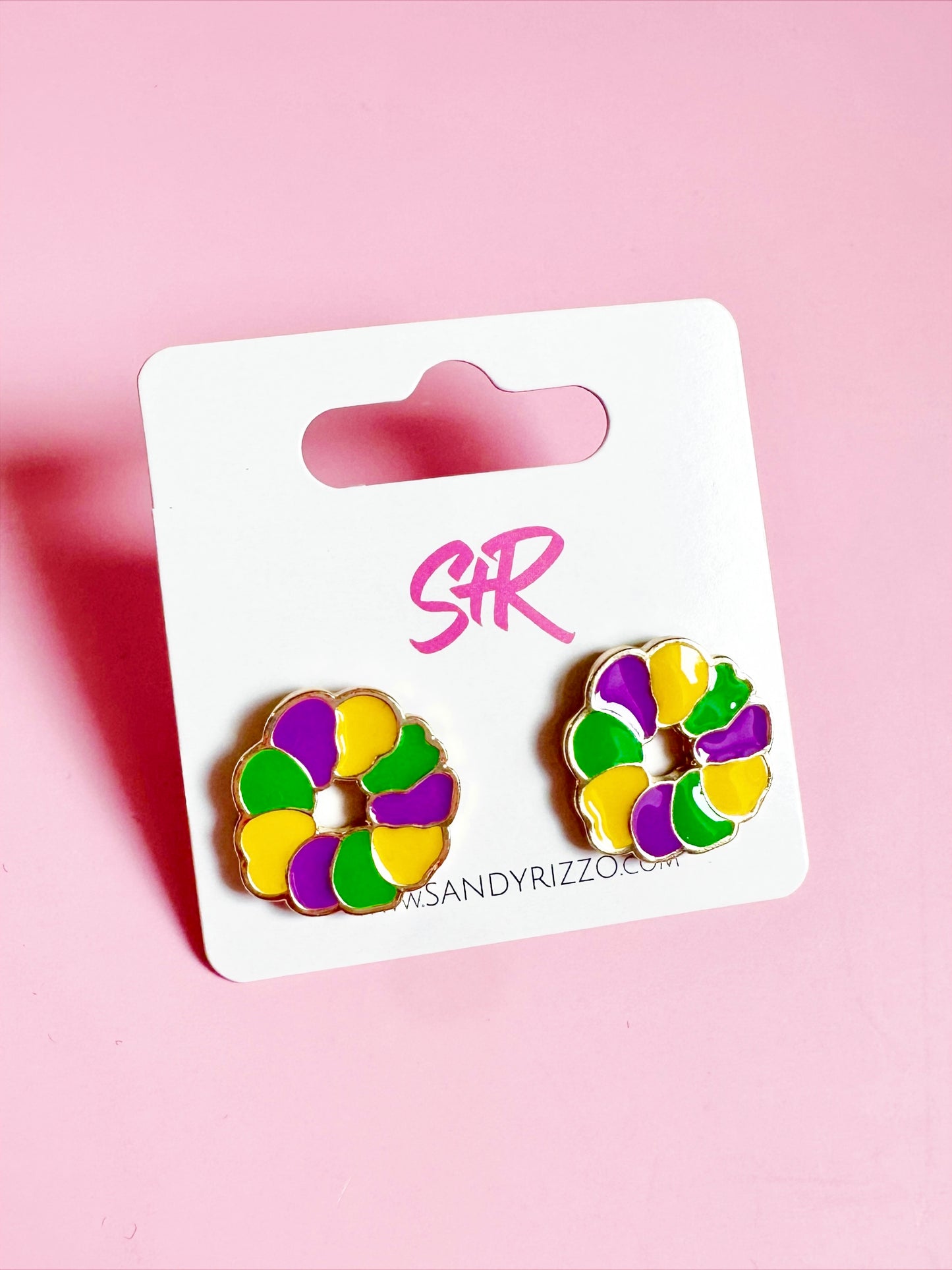 Enamel King Cake Stud