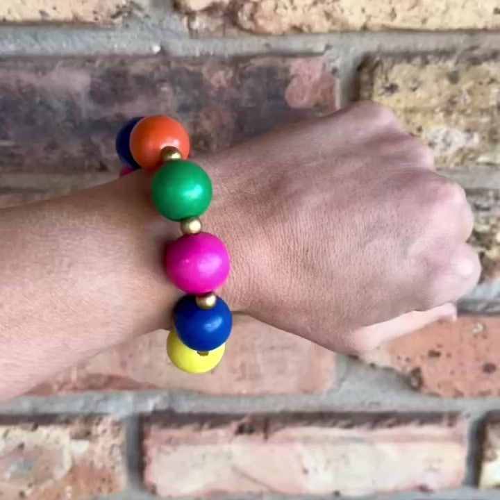 Load and play video in Gallery viewer, Twiggy Bracelet
